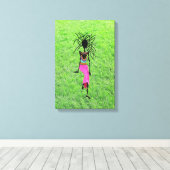 Moderne afrikanische Kunst, Phantastischer Frauenk Leinwanddruck (Insitu (Holzboden))