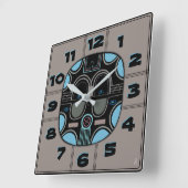 Moderne afrikanische Stammesmaske in Grau Blau Quadratische Wanduhr (Winkel)