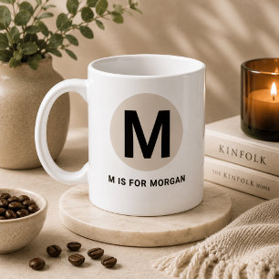 Moderne Anfangsbuchstabe-Tasse – „M steht für [Nam Kaffeetasse