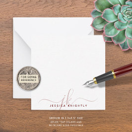 Moderne Anfangsbuchstaben für Burgundy Script Mitteilungskarte