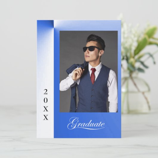 Moderne Ankündigung des Blue-ray-Abschlusses mit F (Stehend Vorderseite)