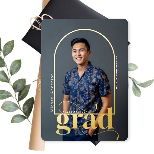 Moderne Ankündigung des Graduate-Fotos für Golden 