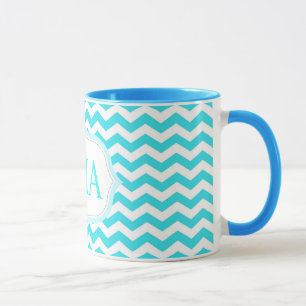 moderne Aqua-Blau Chevron Streifen Monogramm Initi Tasse