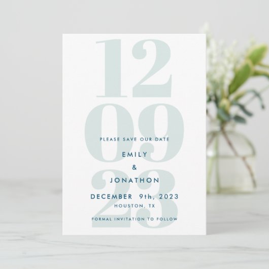 Moderne Aquamarin Datumstyppografie Save The Date (Stehend Vorderseite)