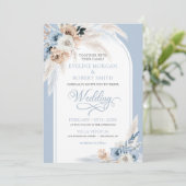 Moderne Aquarellblau-Rose Pampas tropischen Bogen Einladung (Stehend Vorderseite)