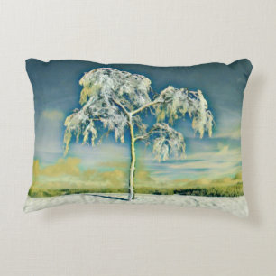 Moderne Aquarellfarben mit bunten, schneebedeckten Dekokissen