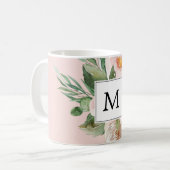 Moderne Aquarellfarben Rosa Blume Mit Monogramm Kaffeetasse (Vorderseite Links)