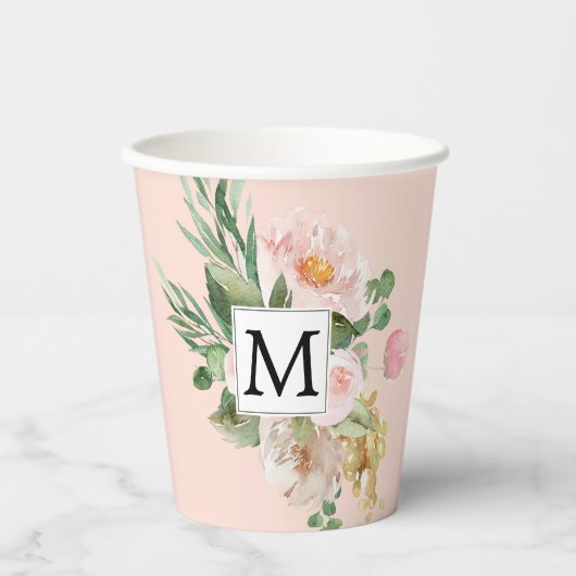 Moderne Aquarellfarben Rosa Blume Mit Monogramm Pappbecher (Vorderseite)