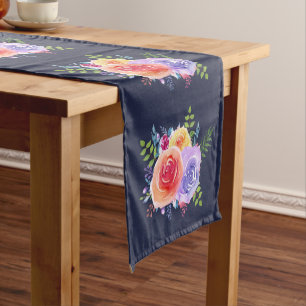 Moderne Aquarellfarben-Rose Kurzer Tischläufer