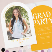 Moderne Arch Foto Golden Yellow Graduation Party Einladung