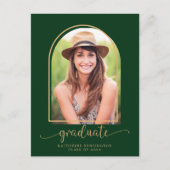 Moderne Arch Green Gold Foto Graduation Party Ankündigungspostkarte (Vorderseite)