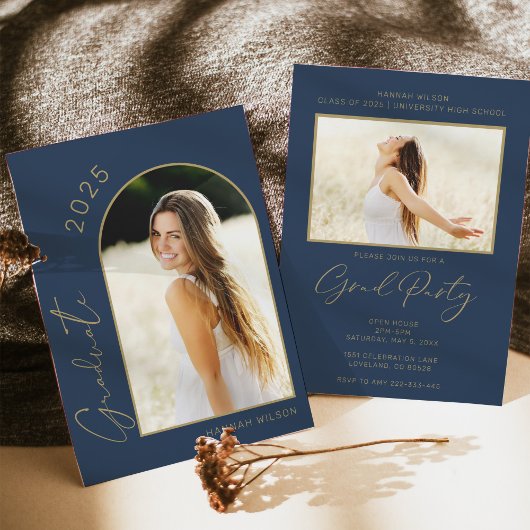 Moderne Arch Navy Blue Graduation Party Einladung