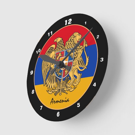 Moderne armenische Flagge, armenische Zuhause / De Runde Wanduhr (Winkel)