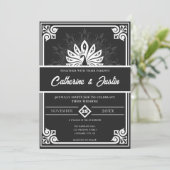 Moderne Art Deco Pfau Weiß und Schwarz Hochzeit Einladung (Stehend Vorderseite)