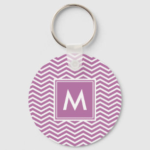 Moderne auffällige lila Chevrons mit Monogramm Schlüsselanhänger