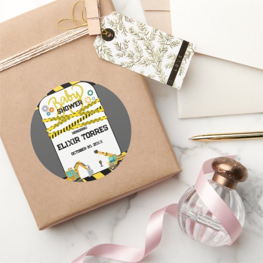 Moderne Baby-Dusche unter Bauarbeiten Runder Aufkleber (Schenken)