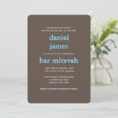 Moderne Bar Mitzvah Typografie Blue Brown Einladung (Stehend Vorderseite)