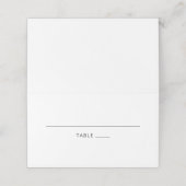 Moderne Basic White Blank Bold Typografy Wedding Platzkarte (Außenseite Aufgefaltet)
