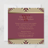 Moderne Batik Star Monogram Deep Red Gold Wedding Einladung (Rückseite)