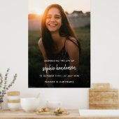 Moderne Beerdigungsfeier zum Foto des Gedenkens an Poster (Küche)