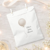 Moderne Beige Ballon Boho Babydusche Geschenktütchen (Ausgeschnitten)