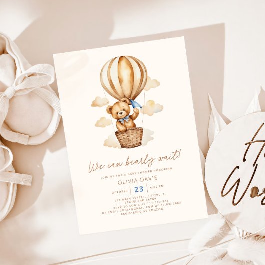 Moderne Beige Bärenjunge Babydusche Einladung