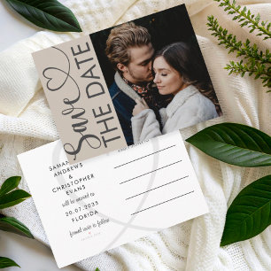 Moderne Beige-Foto- und Herz-Save-the-Date-Hochzei Ankündigungspostkarte