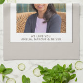 Moderne Beige Mama Kinder Foto Muttertag Geschirrtuch (Gefaltet)