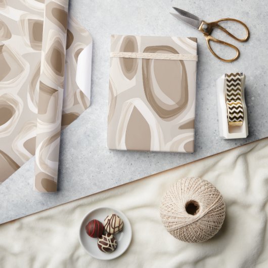 Moderne Beige-Taupe-Soft-Motion-Abstrakte Muster Geschenkpapier (Kunsthandwerk)