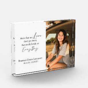 Moderne Beileid-Gehördenkmal Fotoblock