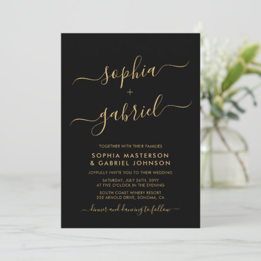 Moderne Black and Gold Script Monogram Wedding Einladung (Stehend Vorderseite)