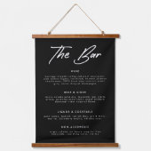 Moderne Black Calligraphy Drinks Wedding Bar Menu Wandteppich Mit Holzrahmen (Vorderseite)