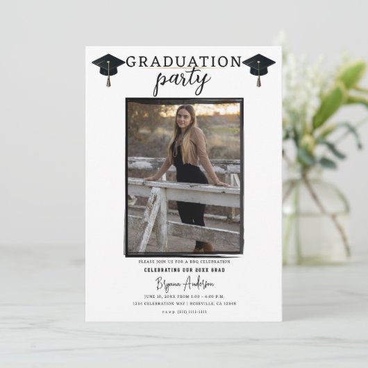 Moderne Black Frame Graduierungsparty im Foto Einladung (Stehend Vorderseite)