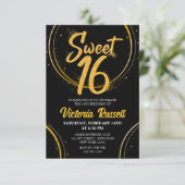 Moderne Black & Gold Glitzer Typografie Sweet 16 Einladung (Stehend Vorderseite)