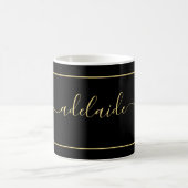 Moderne Black Gold Monogram Chic Girl Script Name  Kaffeetasse (Mittel)