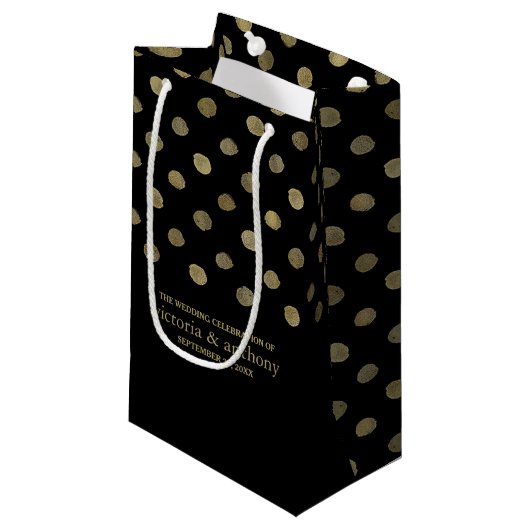 Moderne Black & Gold Polka Dots Gastgeschenk Hochz Kleine Geschenktüte (Vorderseite Schrägansicht)