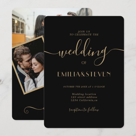 Moderne Black Gold Script Foto Initials Wedding Einladung (Vorne/Hinten)