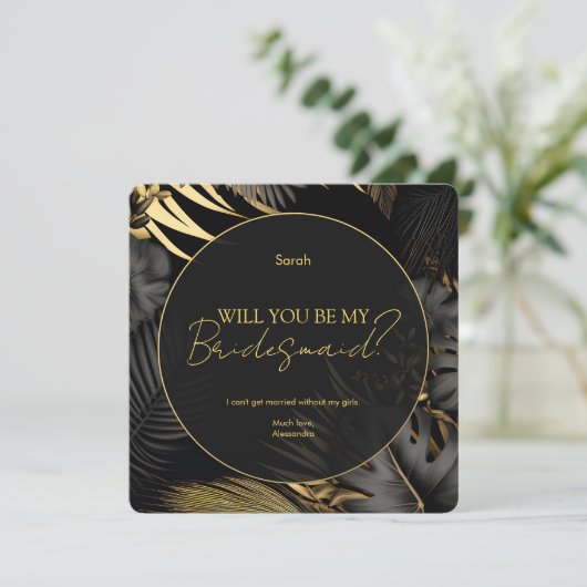 Moderne Black Gold Tropical Wedding Bridesmaid Einladung (Stehend Vorderseite)