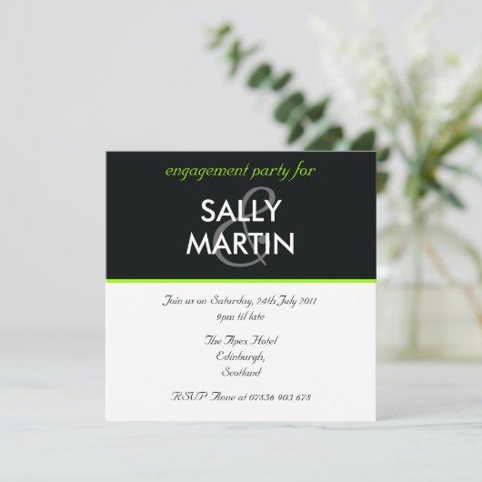 Moderne Black & Green Engagement Party Einladung (Stehend Vorderseite)