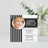 Moderne Black Stripe Foto Graduation Party Einladung (Stehend Vorderseite)