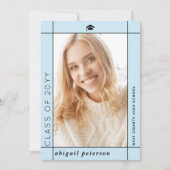 Moderne blass-blaue Klasse 2025 Abschluss Foto Ankündigung (Vorderseite)