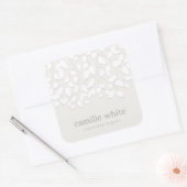 Moderne Blätter mit weißer Embossed Look Quadratischer Aufkleber (Umschlag)