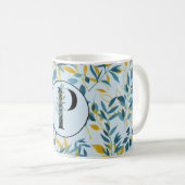Moderne Blätter Navy Blue Gold "Letter P" Kaffeetasse (VorderseiteRechts)