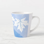 Moderne blaue Aquarellfarben und Blätter aus weiße Milchtasse (Rechts)