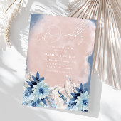 Moderne, blaue Blumen Blush Hochzeit Einladung