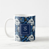 Moderne blaue Blumen Personalisierte Blumen Kaffee Kaffeetasse (Links)