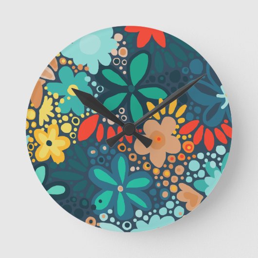 Moderne blaue dunkle Blumen Runde Wanduhr (Vorderseite)