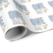 Moderne Blaue Eine Dumme Gans Erster Geburtstag Geschenkpapier (Rolleneckpunkt)