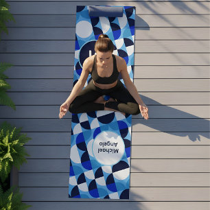 Moderne blaue geometrische Bauhaus-Monogramm-Name Yogamatte