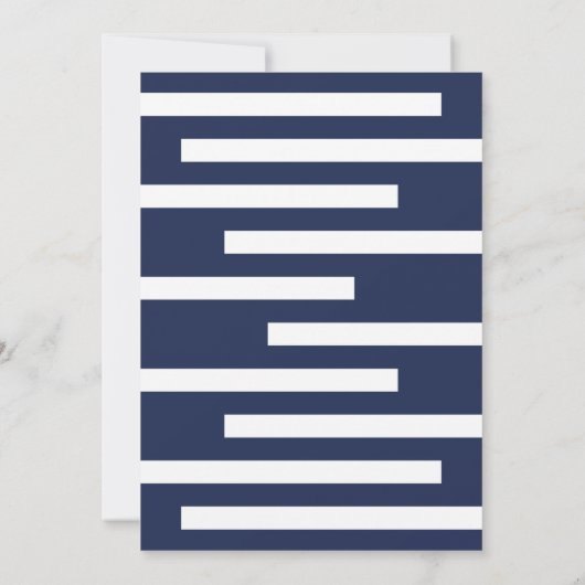 Moderne blaue Streifen geometrische Hochzeit Einladung (Rückseite)